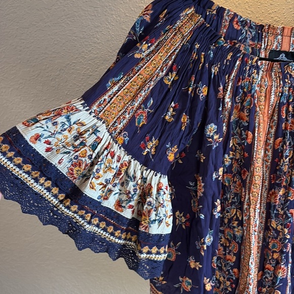 Angie Boho Navy Floral Off-Shoulder Blouse/ Size large - Picture 4 of 9